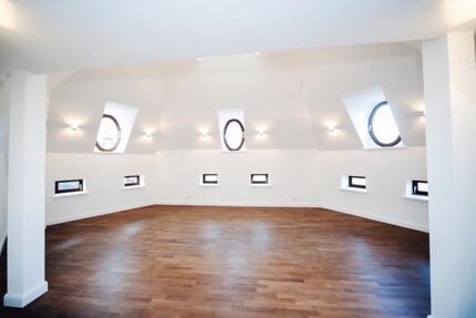 4,5 Zimmer auf 173 m² in Citylage + DG mit Lift + Parkett + Fußbodenheizung + Loggia + 2 Bäder - Leipzig Ost