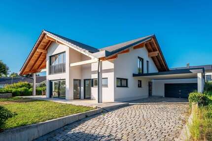 Haus zum Kaufen in Rotthalmünster 1.300.000,00 € 290 m²