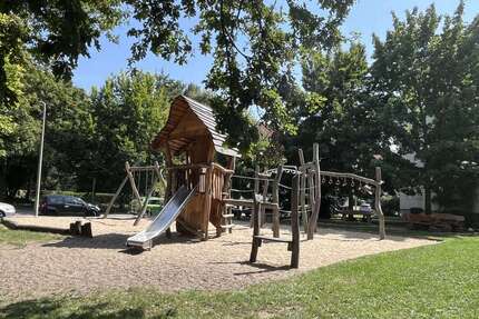 Wohnung zum Mieten in Zwickau 305,00 € 55 m²