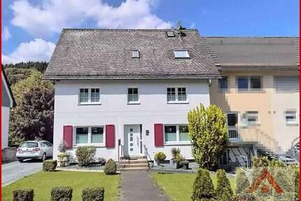 Haus zum Kaufen in Winterberg Silbach 290.000,00 € 177 m² - Winterberg / Silbach