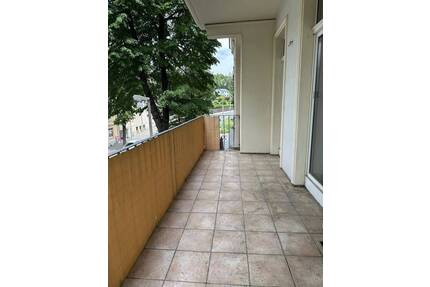 Einziehen & Wohlfühlen - 3 RW mit Einbauküche, Balkon und Stellplatz - Gera Ostviertel