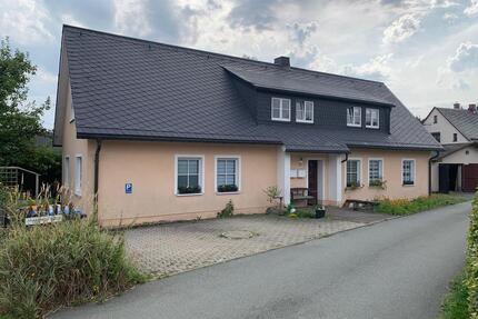DoppelhaushälfteEigentumswohnung mit Garten und Stellplatz - Falkenstein/Vogtland
