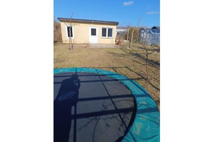 Kleingarten mit fester Laube und Terrasse - Stralsund Langendorfer Berg