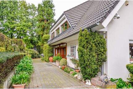 Möbilierte Einliegerwohnung für weibliche Mieterin ab 40 Jahren, wegen des hohen Alters der Vermieter, in einem sehr ... - Kürten- Dürscheid