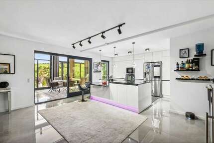 Haus zum Kaufen in Taunusstein 1.325.000,00 € 447 m²