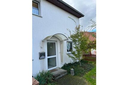 Verkaufe Reihenendhaus in ruhiger Lage in Rühen. Provisionsfrei