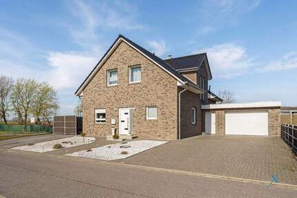 Einfamilienhaus mit viel Platz, toller Ausstattung und schönen angelegtem Garten in Sackgassenlage - Hemmingstedt