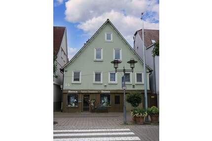 Zweifamilienhaus mit Maisonettewohnung und Gewerbeeinheit im Ebersbacher Stadtzentrum - Ebersbach an der Fils