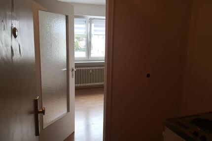 1 Zimmer Wohnung - 470,00&nbsp;EUR Kaltmiete, ca.&nbsp; 17,00&nbsp;m&sup2; in Feucht (PLZ: 90537)