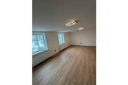 Neurenovierte, großzügige 2 Zimmer Wohnung - Feuchtwangen