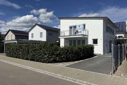 Haus zum Mieten in Walddorfhäslach 2.850,00 € 200 m²