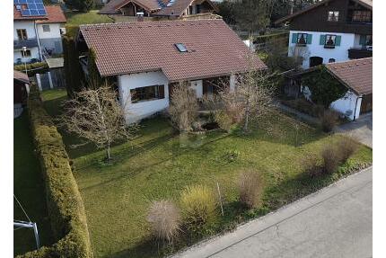 JUWEL IN BESTER LAGE - 749.000,00&nbsp;EUR Kaufpreis, ca.&nbsp; 180,00&nbsp;m&sup2;&nbsp;Wohnfl&auml;che in Oberstaufen (PLZ: 87534)