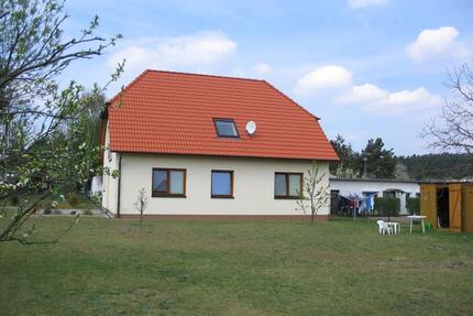 Einfamilienhaus mit Einliegerwohnung in Wesenberg zu verkaufen