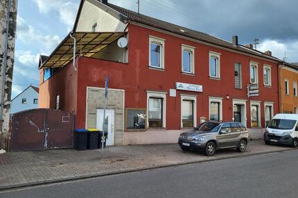 Aktuell ein 3 Famillienhaus - 190.000,00&nbsp;EUR Kaufpreis, ca.&nbsp; 20,00&nbsp;m&sup2;&nbsp;Wohnfl&auml;che in Püttlingen (PLZ: 66346)