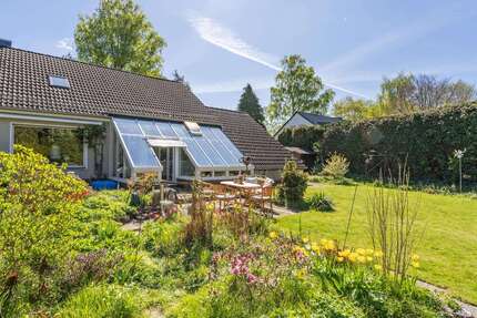 Haus zum Kaufen in Hamburg Volksdorf 769.500,00 € 132.9 m² - Hamburg / Volksdorf