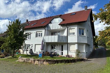 Schöne und helle Dachgeschosswohnung mit Blick zum Arnsberg - Bischofsheim in der Rhön