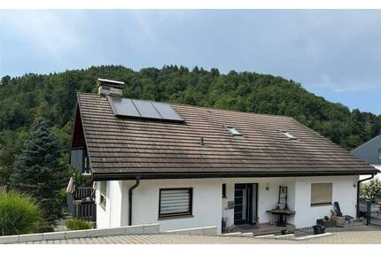 *Flexibles, wunderschön gelegenes Familiendomizil* Ideal für Familien mit Blick in die Zukunft - Gernsbach Lautenbach