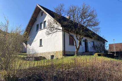 Haus zum Kaufen in Hildburghausen Wallrabs 289.000,00 € 145.7 m² - Hildburghausen / Wallrabs