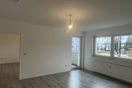 !!Schnell sein!! *Frisch renoviert* Helle 2-Zimmerwohnung mit BALKON**im ERDGESCHOSS - Oerlinghausen