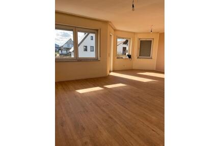 Hochwertige 4-Zimmer-Wohnung mit Fußbodenheizung, 2 Balkonen und - Willroth