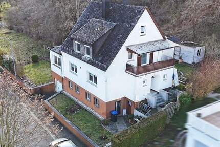 Stilvoll modernisiertes Wohnhaus mit großzügiger Terrasse, Balkon und beeindruckender Aussicht! - Haiger Langenaubach