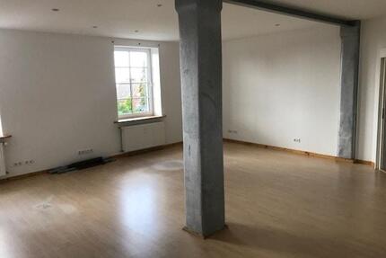 Gewerberaum zu vermieten - 315,00&nbsp;EUR Kaltmiete, ca.&nbsp; 7,50&nbsp;m&sup2; in Hohenwestedt (PLZ: 24594)
