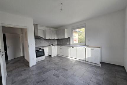 Modernisierte 4-Zimmer-Wohnung mit Einbauküche - Krombach