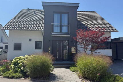 Freistehendes Einfamilienhaus in Bestlage von Herrenberg-Kayh - Feldrandlage, A+, Wärmepumpe
