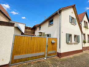 Haus zum Kaufen in Zeiskam 159.000,00 € 109 m²