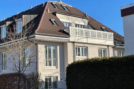 Moderne Dachgalerie-Wohnung über zwei Ebenen in Top-Lage München-Waldtrudering