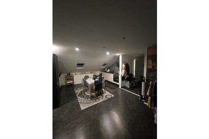 2 Zimmer Dachgeschoss Eigentumswohnung - provisionsfrei - Schwaigern