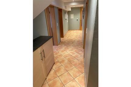 Charmante 85m² DG-Wohnung mit Empore & EBK – ab 01.06. - Willebadessen