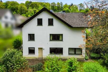 Haus zum Kaufen in Gelnhausen 610.000,00 € 205 m²