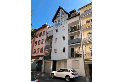 ETW, Wiesbaden., Innenstadtlage, 2 Balkone, a.W. mit Parker