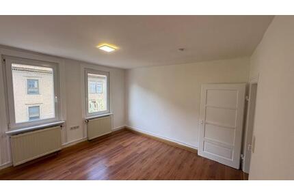 Sonnige und praktische 3 Zimmerwohnung mit kurzen Wegen ins Zentrum - Schramberg