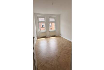 Frisch renovierte 2-Raum-Wohnung in ruhiger Lage, unweit von Domplatz entfernt! - Erfurt Andreasvorstadt