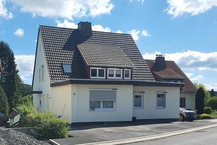 Sehr ansprechende 3-Zimmerwohnung mit Gartenbenutzung - Staufenberg