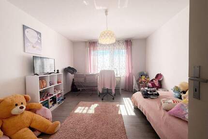 Bezugsfreie 2 ZKB mit Balkon in verkehrsgünstiger Lage | Großteils modernisiert | Fernwärme Heizung - Heidelberg Weststadt