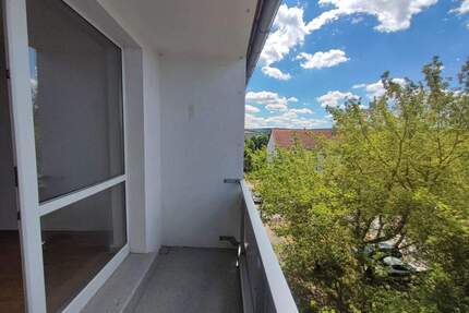 Großzügige Wohnung mit Balkon und Tageslichtbad - ideal für Familien - Lutherstadt Eisleben