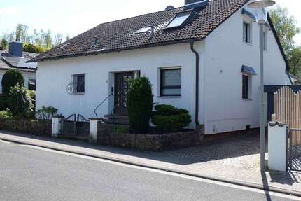 Haus zum Kaufen in Schöneck 555.000,00 € 168 m²
