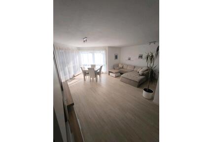 2 Zimmer Wohnung in Auenwald - 900,00&nbsp;EUR Kaltmiete, ca.&nbsp; 70,00&nbsp;m&sup2; in Auenwald (PLZ: 71549)