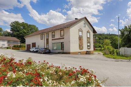 Vielseitig nutzbares Anwesen in zentraler Lage von Oberaichbach - Niederaichbach