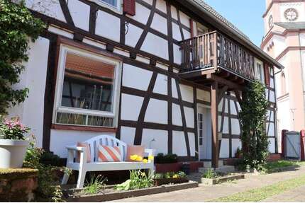 Haus zum Kaufen in Neupotz 379.000,00 € 280 m²