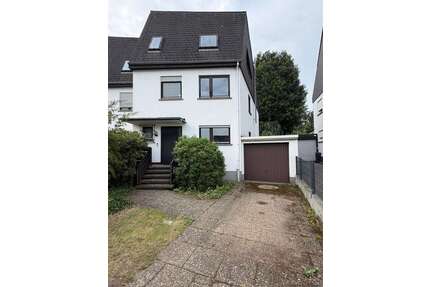 Haus zum Kaufen in Obertshausen 549.000,00 € 166.86 m²