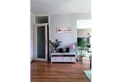 Gepflegte 3,5 - 4 Zimmer Eigentumswohnung incl. Tiefgaragenplatz - Celle Altenhagen