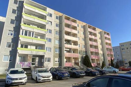 4 Raum Wohnung mit Balkon - ab sofort verfügbar - Halle (Saale) Silberhöhe