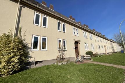 Bezugsfrei! 4-Zimmer-Wohnung in Wilhelmshaven Fedderwardergroden