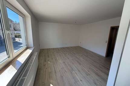 Wohnung zum Mieten in Wünschendorf 315,00 € 52.4 m²