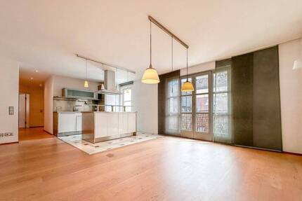 Exklusiv & bezugsfrei: Moderne Innenstadtwohnung mit Balkon und Stellplatzoption - Nürnberg Sebald