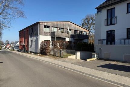Süd-West-Terrasse im Schlossgarten mit kleinem Garten - Schwerin Gartenstadt